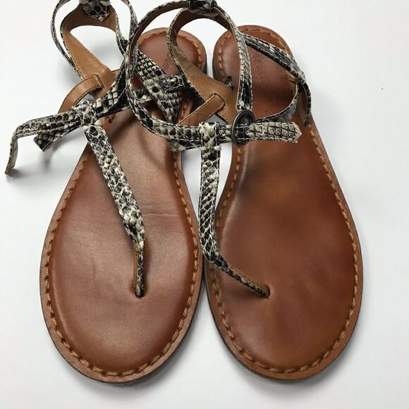 American Eagle Women’s Snake Print Thong Sandals - Picture 5 of 6